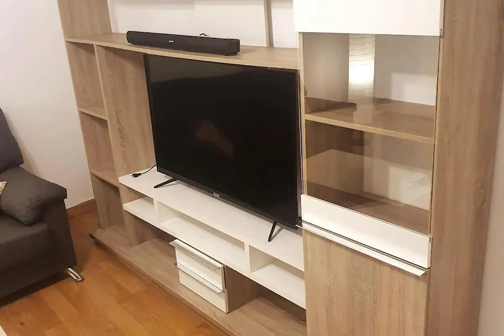 Apartment 2F, Aire Acondic, 80M2, 2 Dormitorios, 4 Huespedes, Wifi Gratis La Linea de la Concepcion