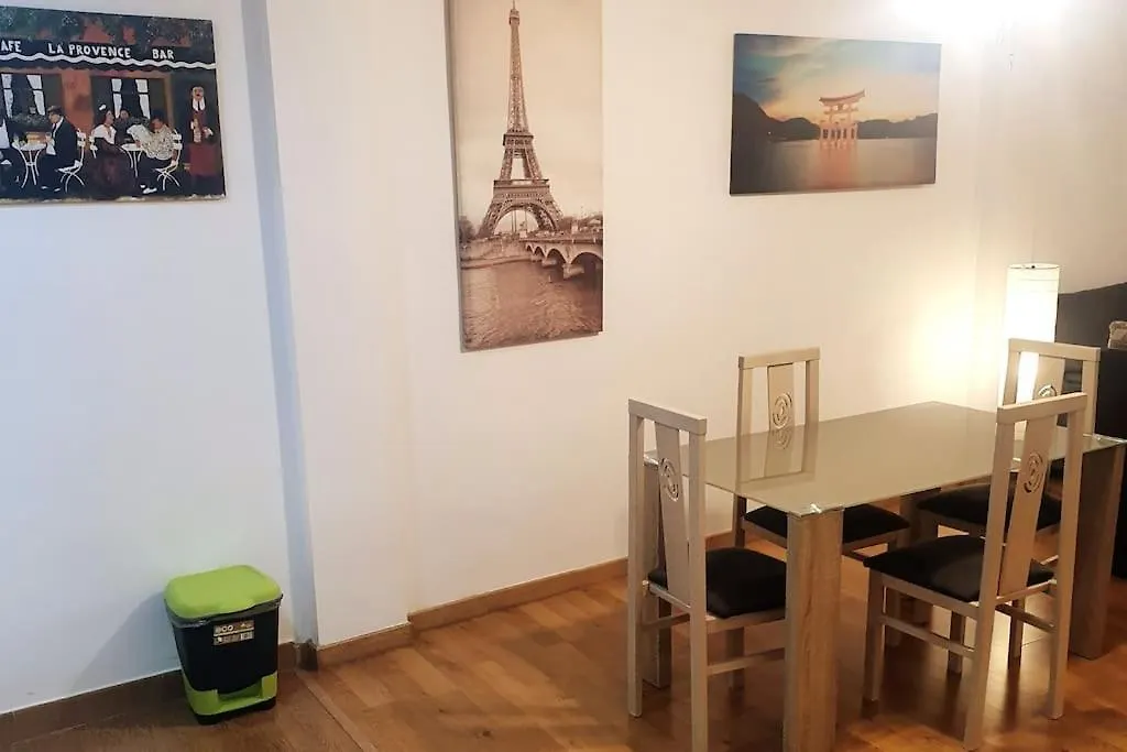2F, Aire Acondic, 80M2, 2 Dormitorios, 4 Huespedes, Wifi Gratis La Linea de la Concepcion