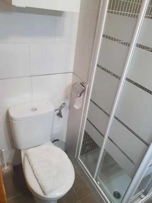 Apartment 2F, Aire Acondic, 80M2, 2 Dormitorios, 4 Huespedes, Wifi Gratis La Linea de la Concepcion